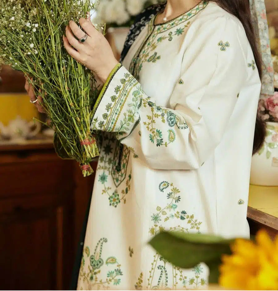 Grace S1231-Embroidered 3pc Lawn Dress With Printed Munar Dupatta.