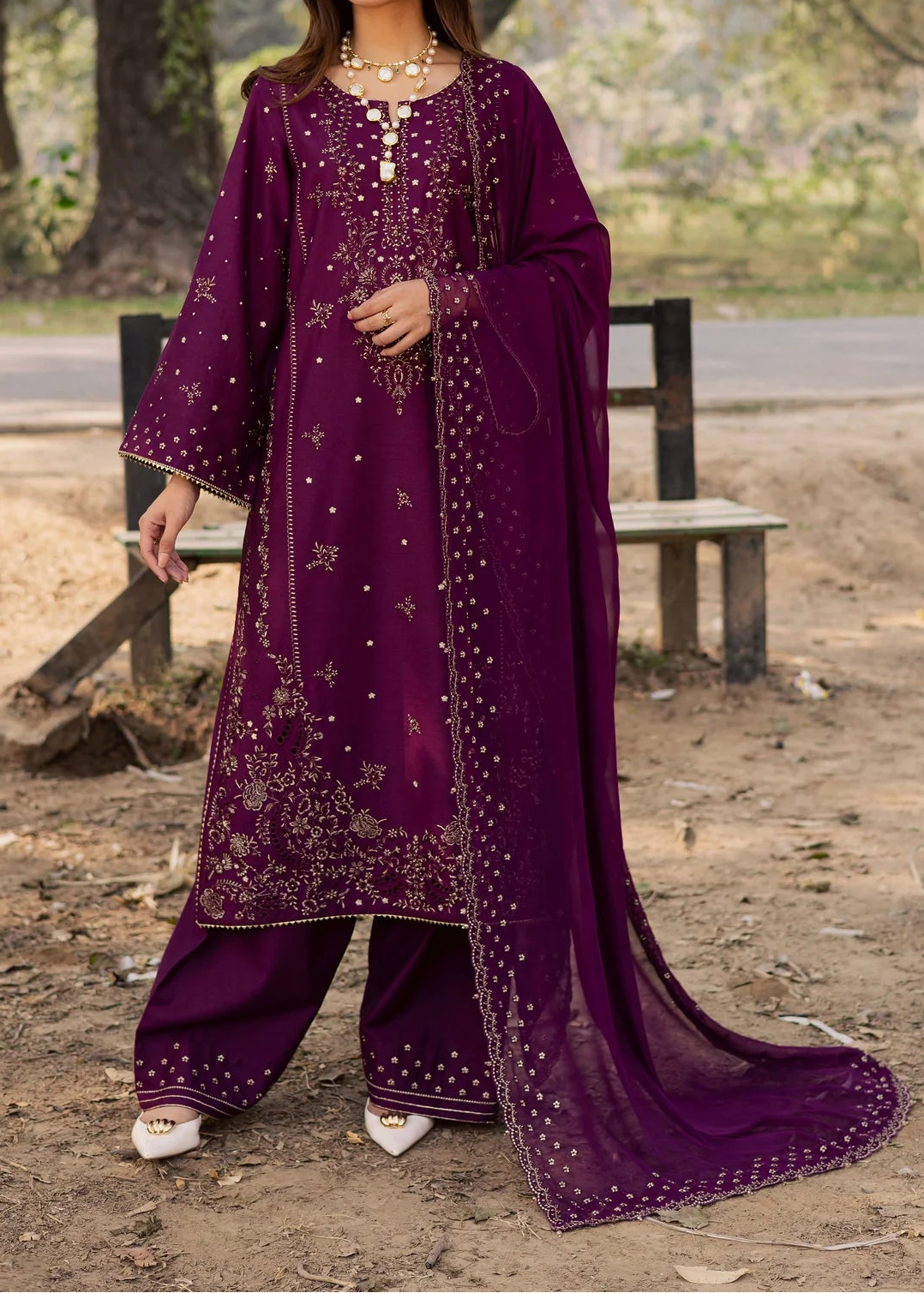 Grace S1508 - Embroidered 3pc Lawn Dress With Embroidered Chiffon Dupatta.