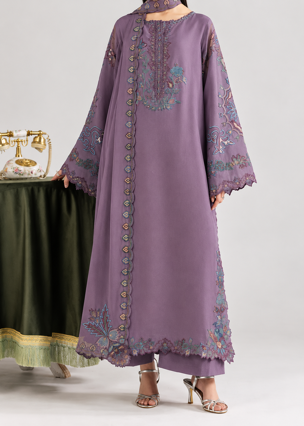 Grace S1529 - Embroidered 3pc Lawn Dress With Embroidered Chiffon Dupatta.