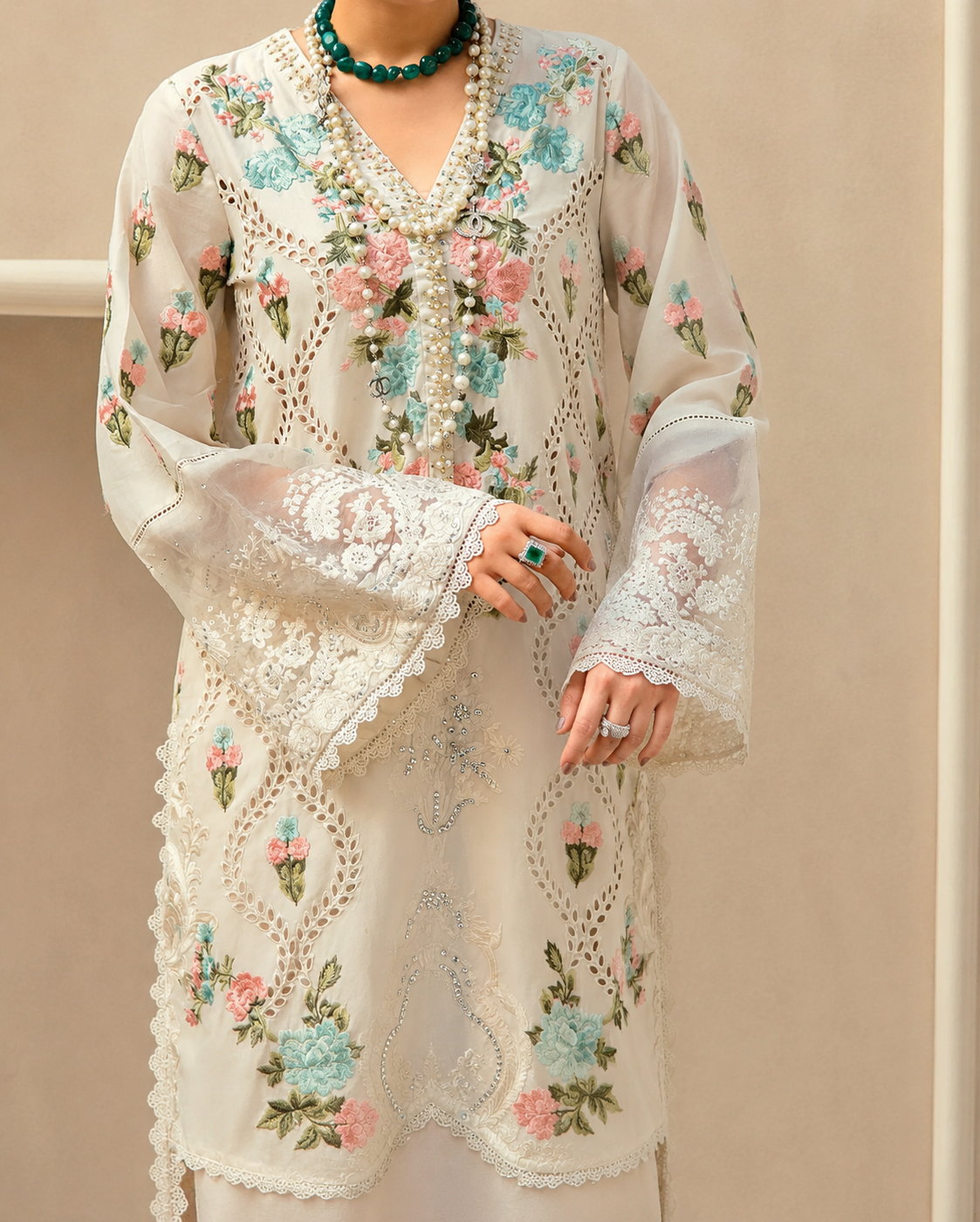 Grace S1476-Embroidered 2pc CHIKANKARI Lawn Dress.