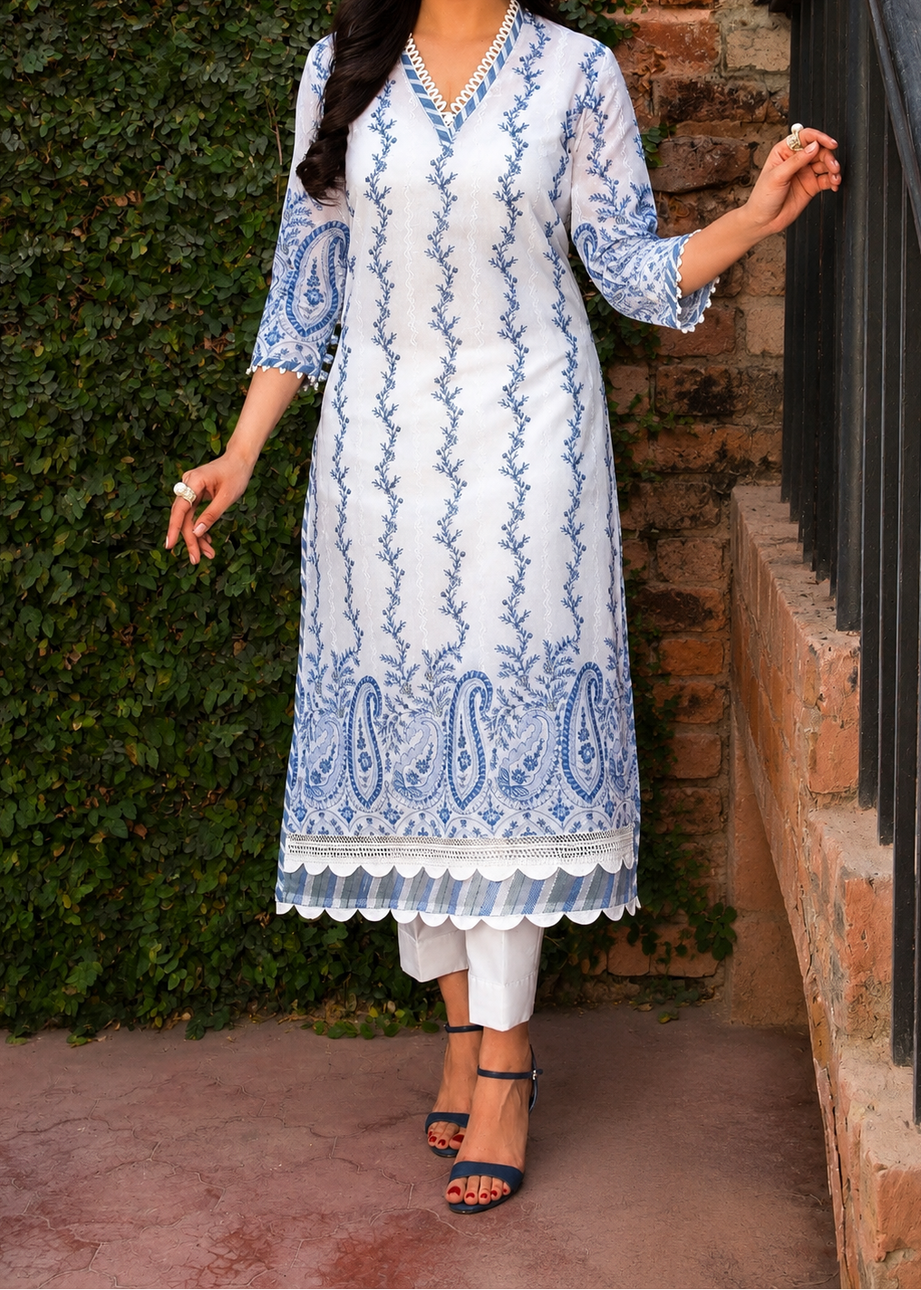 Grace S1479 - Embroidered 2pc lawn dress.