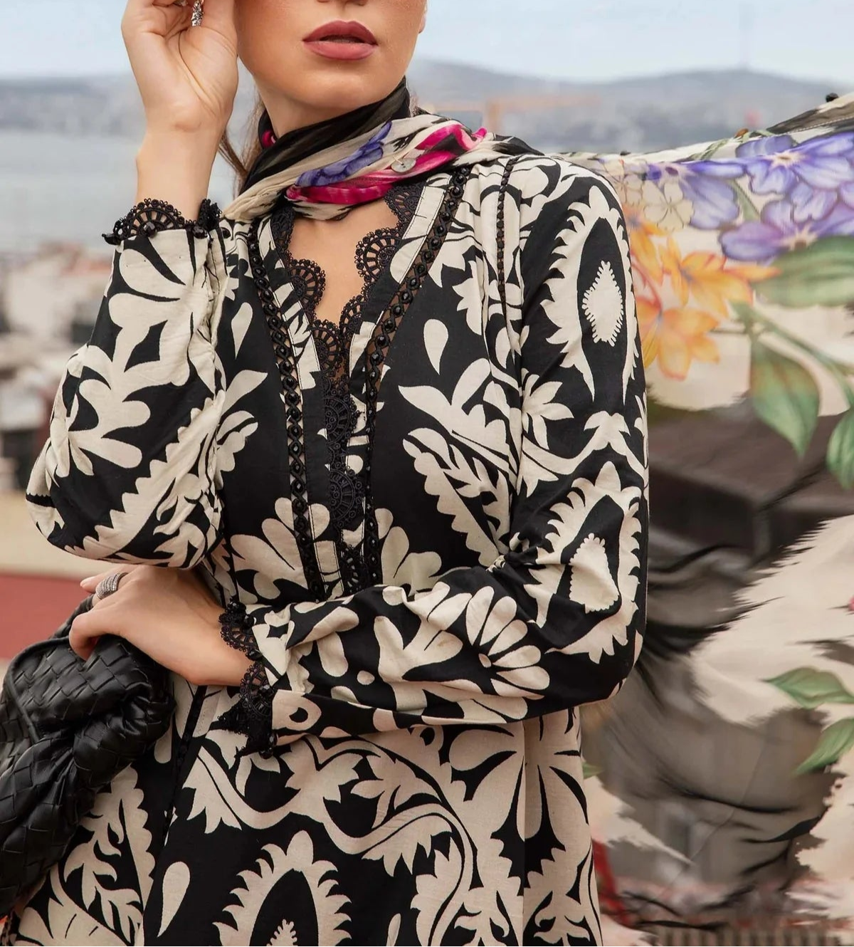 Grace S1004-Digital Printed 3pc Lawn Dress with Digital Printed Silk Dupatta.