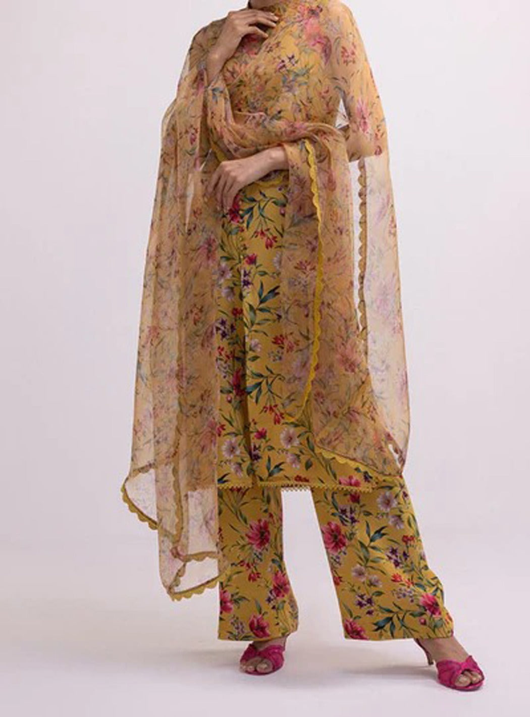 Grace S492-Printed 3pc lawn dress with Printed organza dupatta.