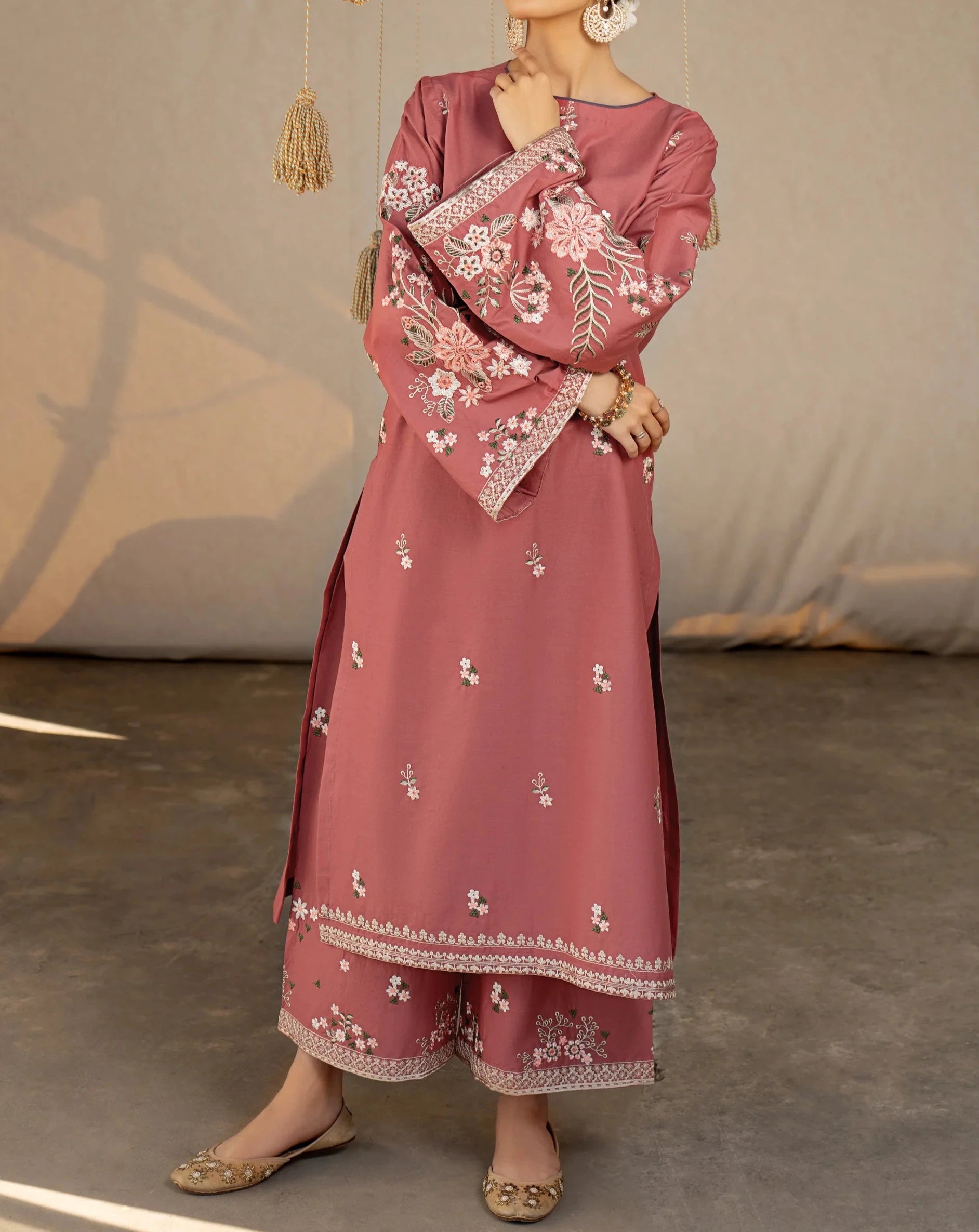 Grace S800-Embroidered 2pc lawn dress.