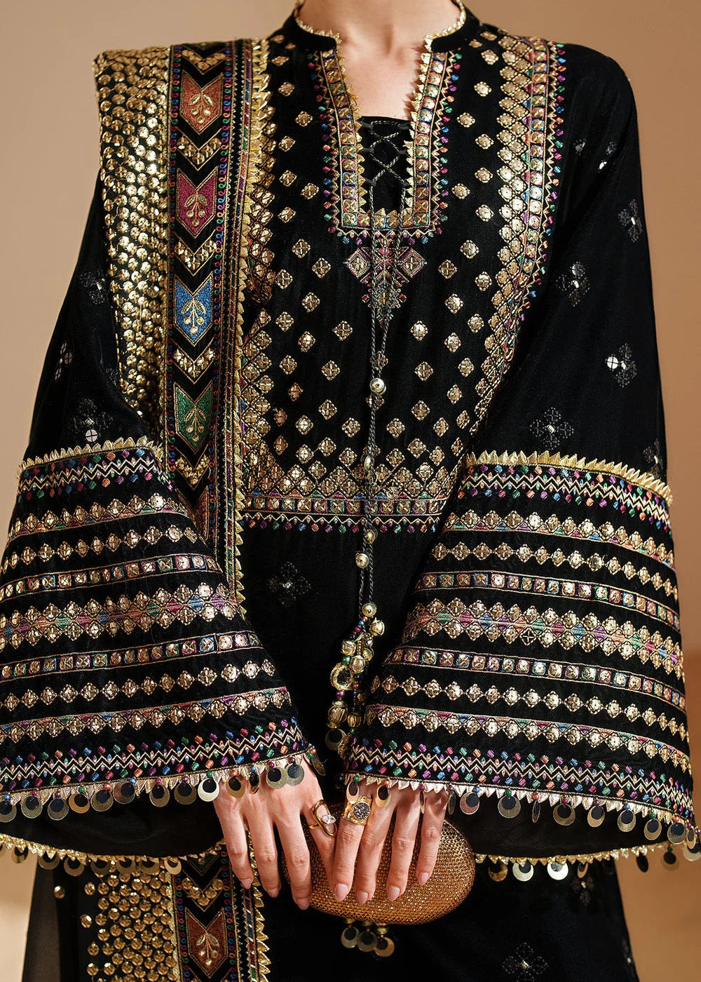 Grace W993-Embroidered Sequence 3pc Velvet Dress Dress With Embroidered Sequence Chiffon Dupatta.