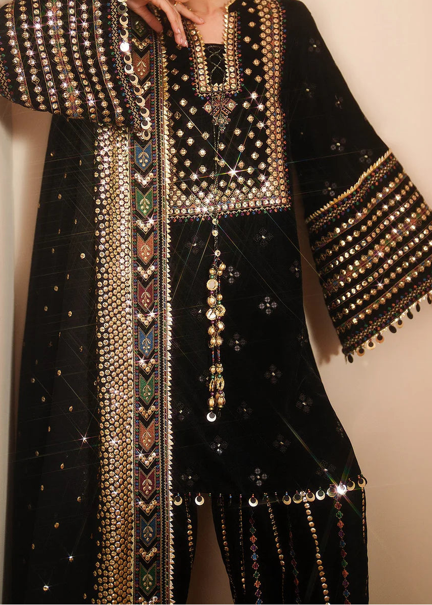 Grace W993-Embroidered Sequence 3pc Velvet Dress Dress With Embroidered Sequence Chiffon Dupatta.