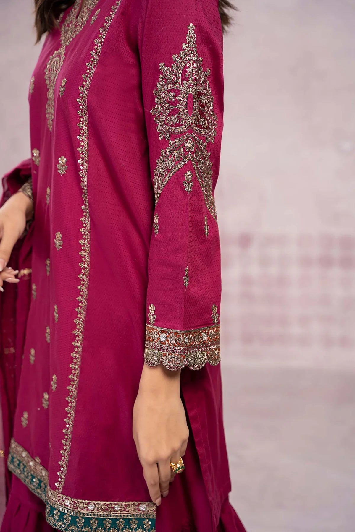 Grace Z69- Stitched Embroidered 3PC Dress Lawn with Printed Munar Dupatta.