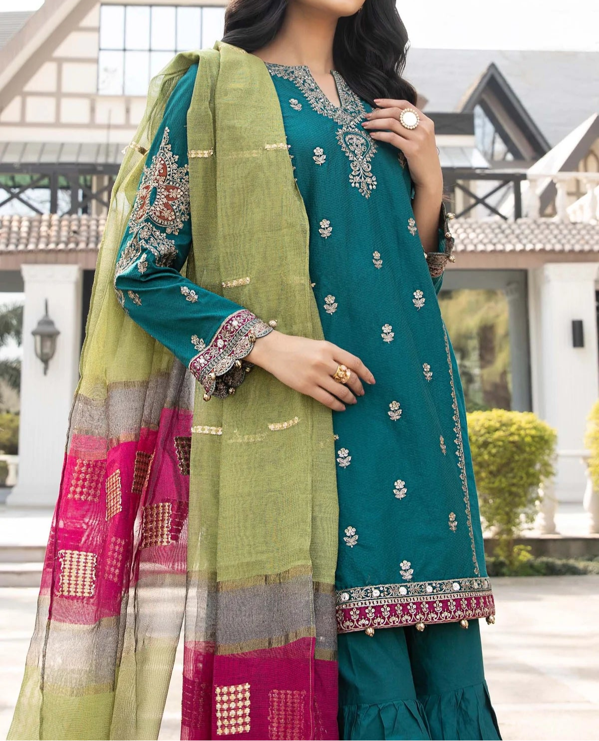 Grace S1043-Embroidered 3PC Dress Lawn with Printed Munar Dupatta.