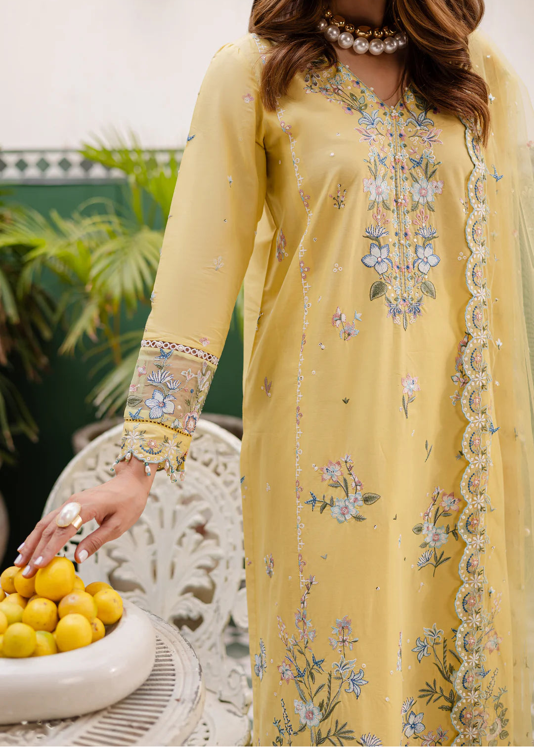 Grace S1409 - Embroidered 3pc Lawn Dress With Embroidered Organza Dupatta.
