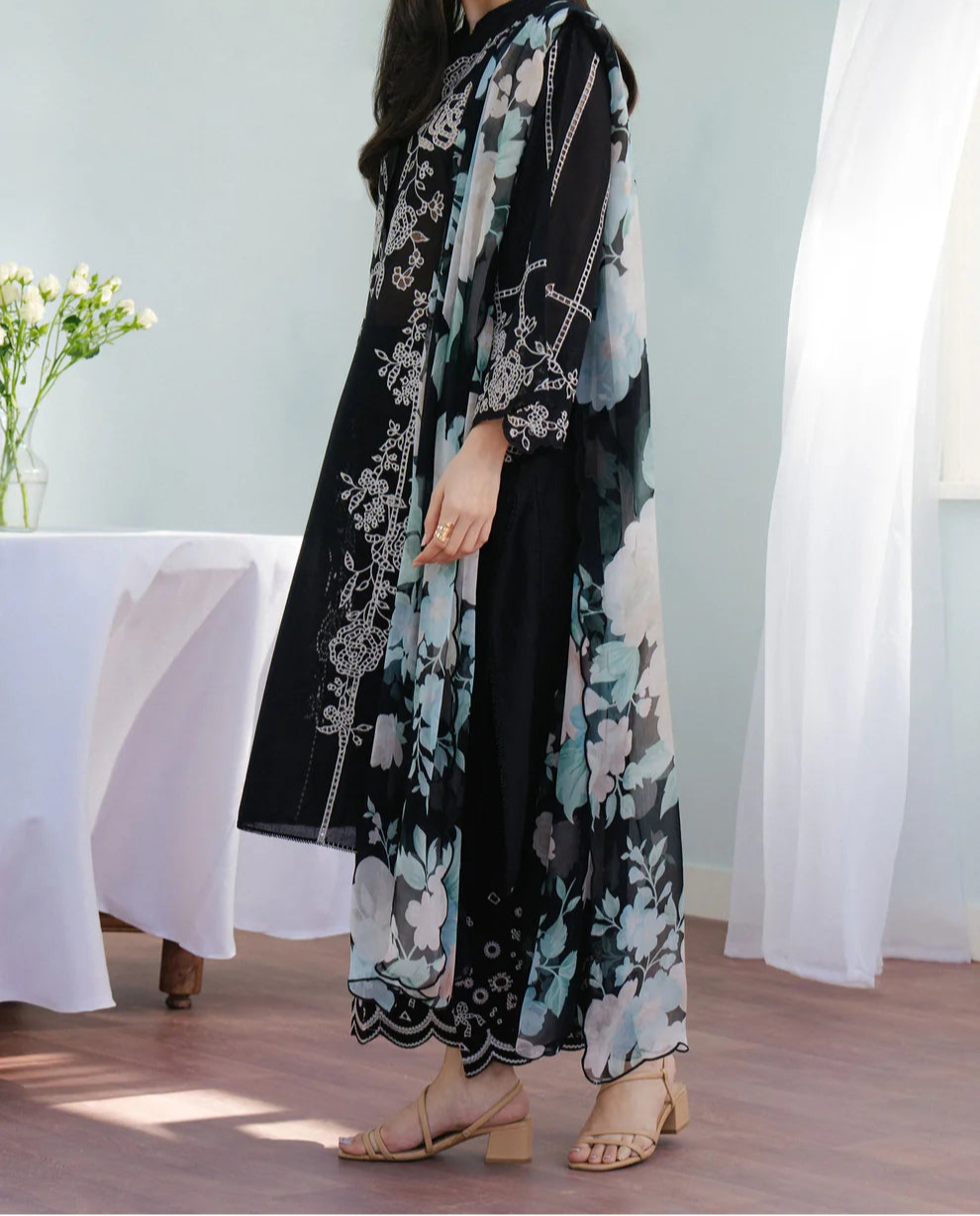 Grace S1263-Embroidered 3pc Lawn Dress With Printed Munar Dupatta.