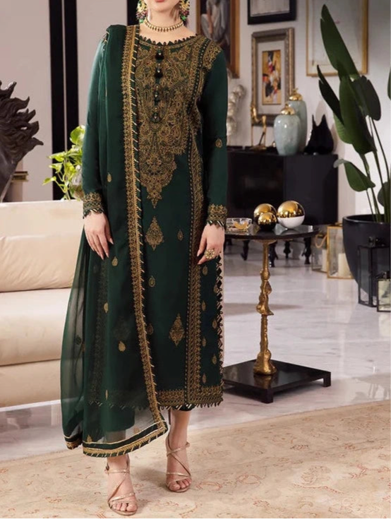 Grace S713-Embroidered 3pc lawn dress with Embroidered chiffon dupatta.