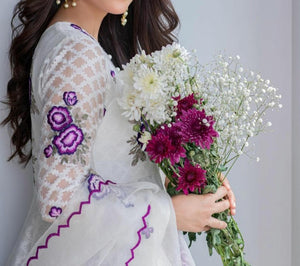 Grace S265-Embroidered 3pc lawn dress with embroidered chiffon dupatta.