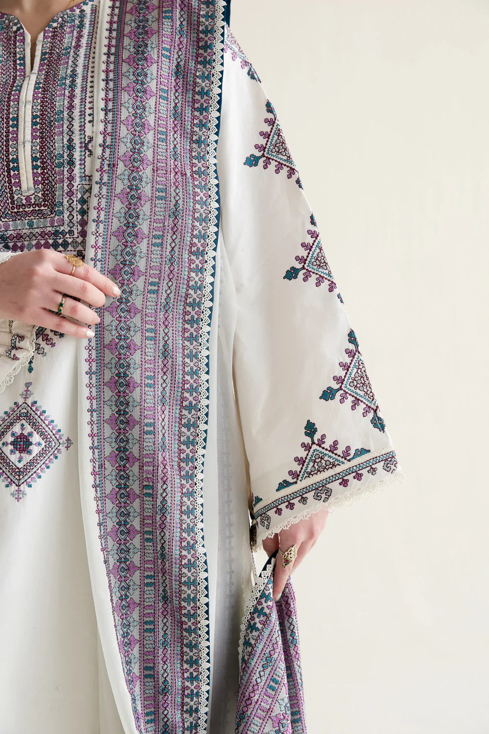 Grace Z-(S1425) - Stitched Embroidered 3pc Lawn Dress With Printed Lawn Dupatta.