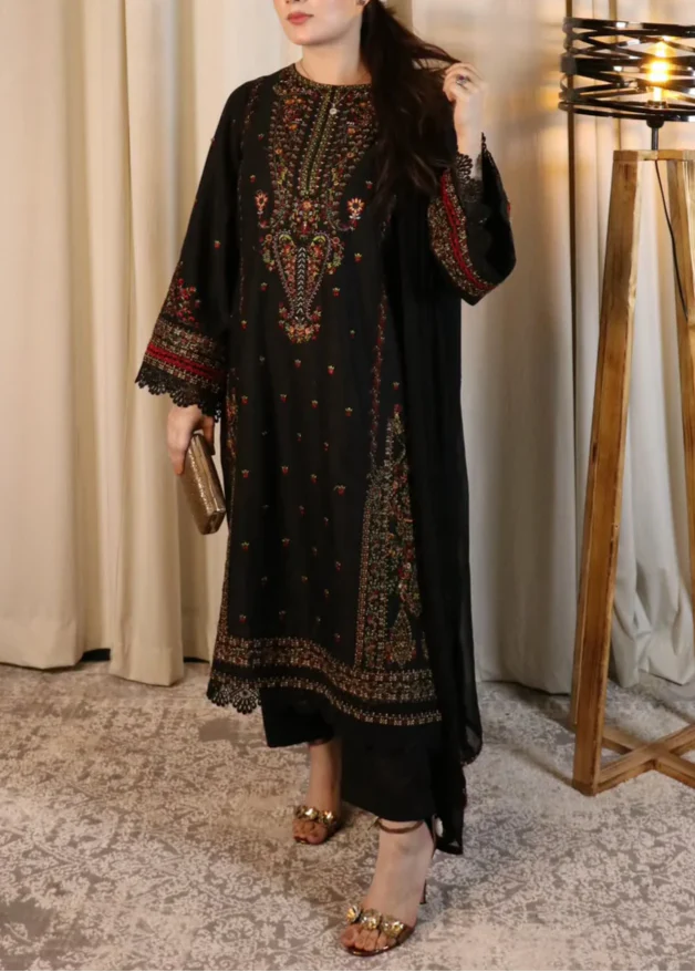 Grace Z105- Stitched Embroidered 3pc Lawn Dress With Embroidered Chiffon Dupatta.