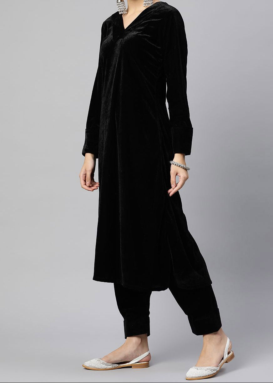 C-S 041- STITCHED 2PC VELVET CO-ORD SET.