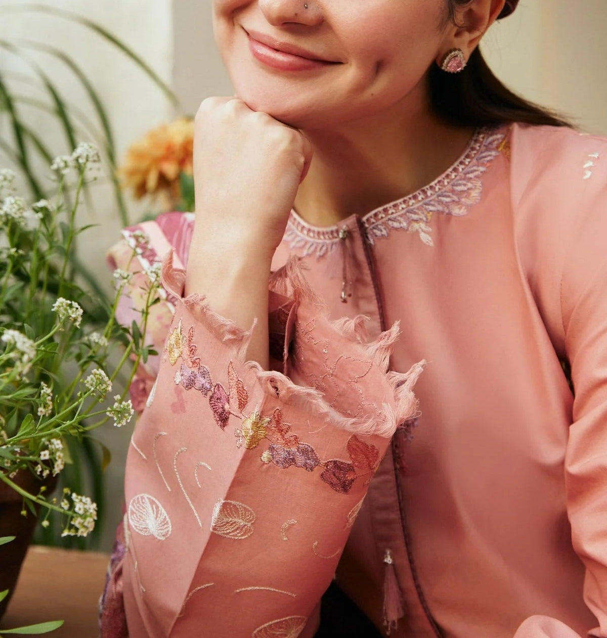 Grace S1221-Embroidered 3pc Lawn Dress With Printed Munar Dupatta.