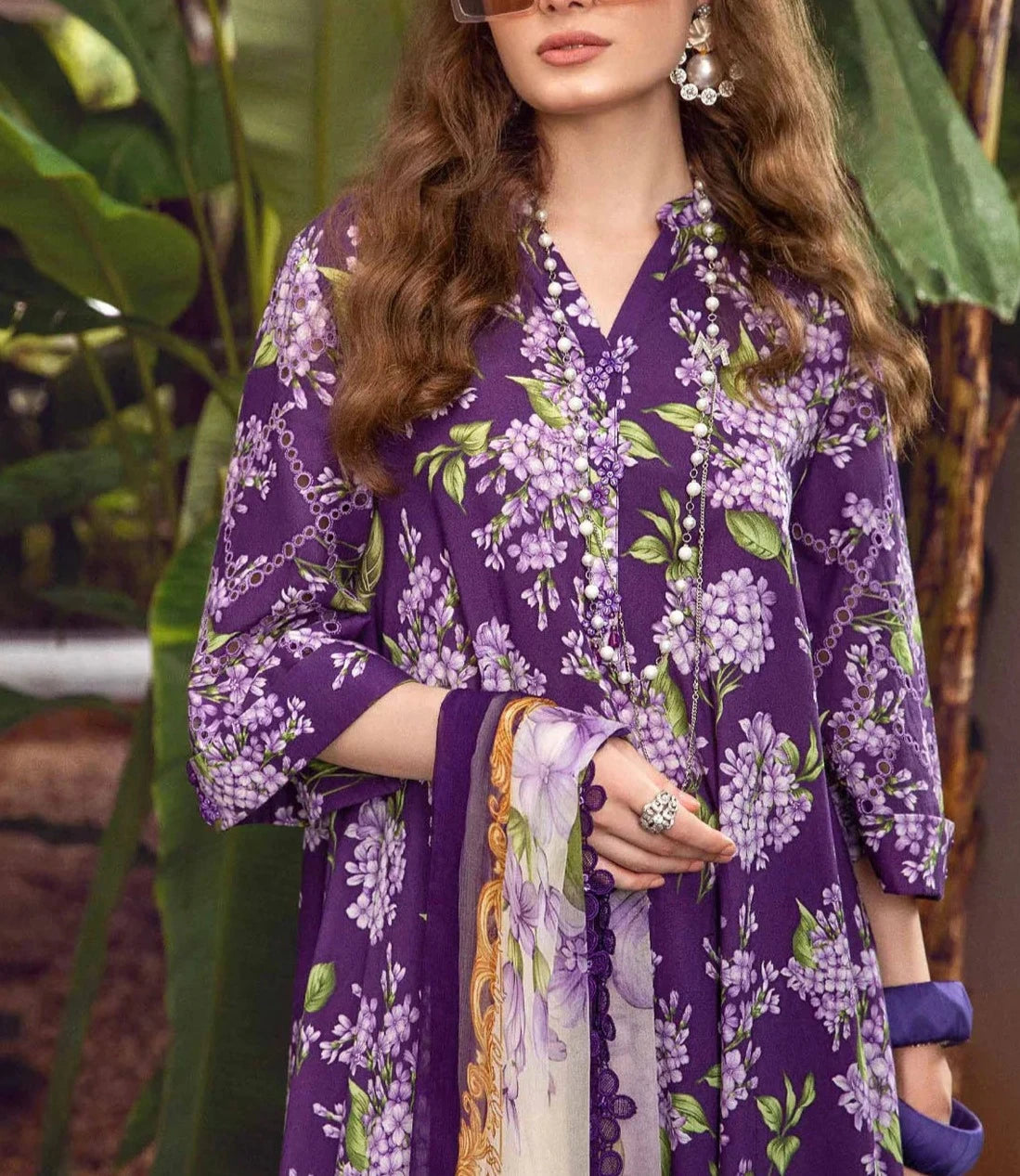 Grace S629-Embroidered 3pc Lawn dress with Printed silk dupatta.