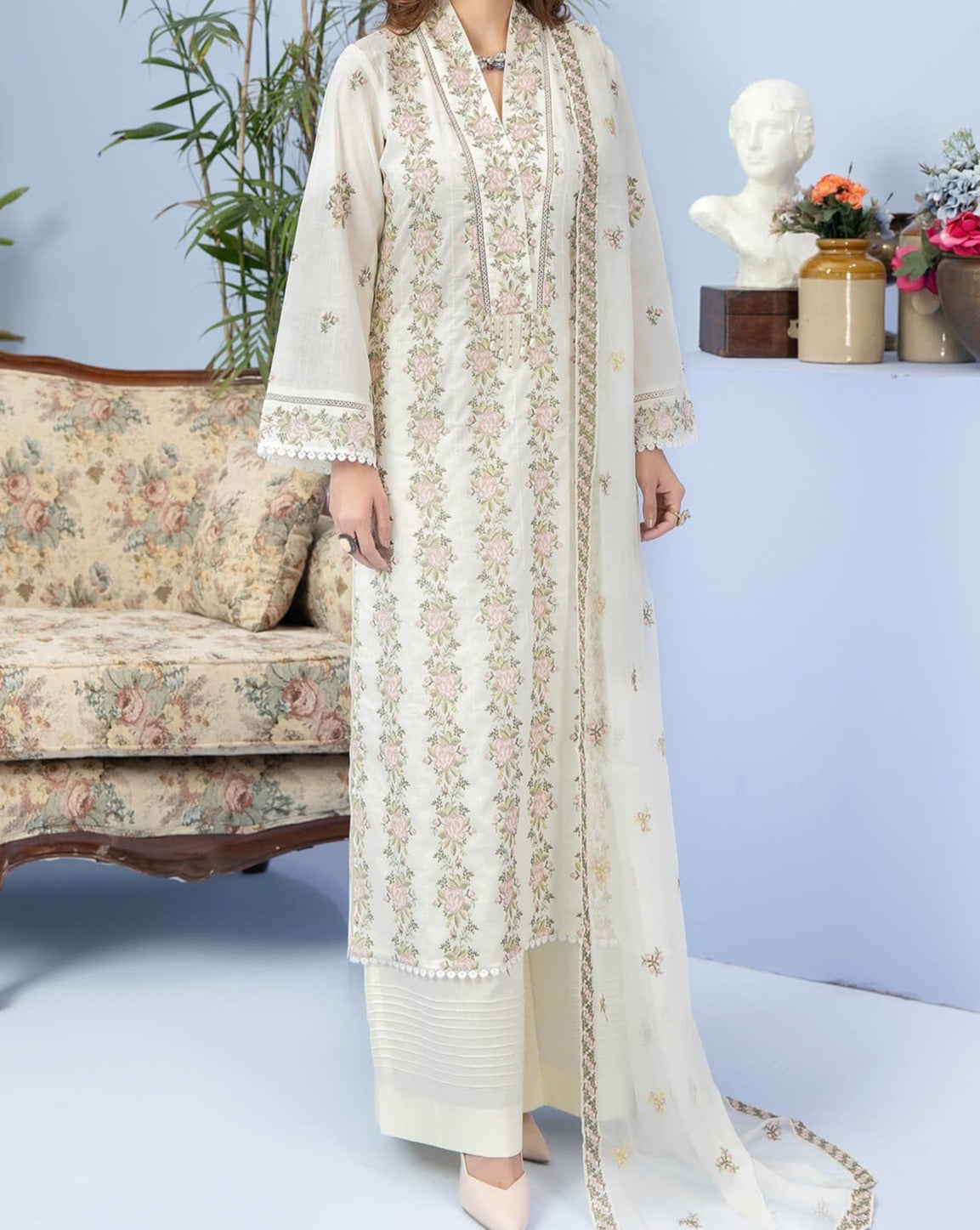 Grace S714-Embroidered 3pc lawn dress with Embroidered chiffon dupatta.