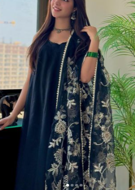 Grace W502-Embroidered 3pc marina dress with Embroidered Organza Dupatta.