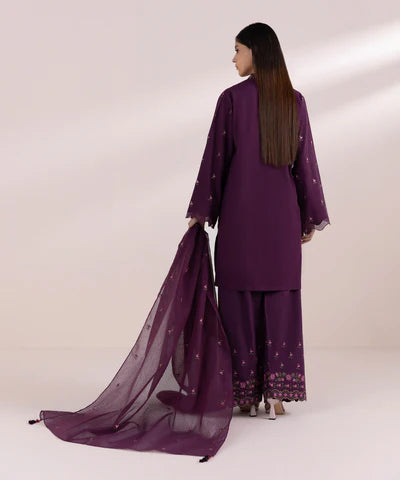 Grace S781-Embroidered 3pc lawn dress with Embroidered chiffon dupatta.