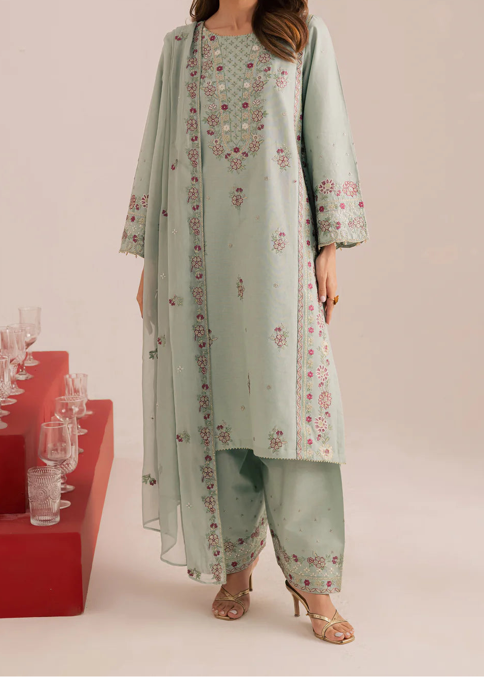 Grace S1398 - Embroidered 3pc Lawn Dress With Embroidered Chiffon Dupatta.