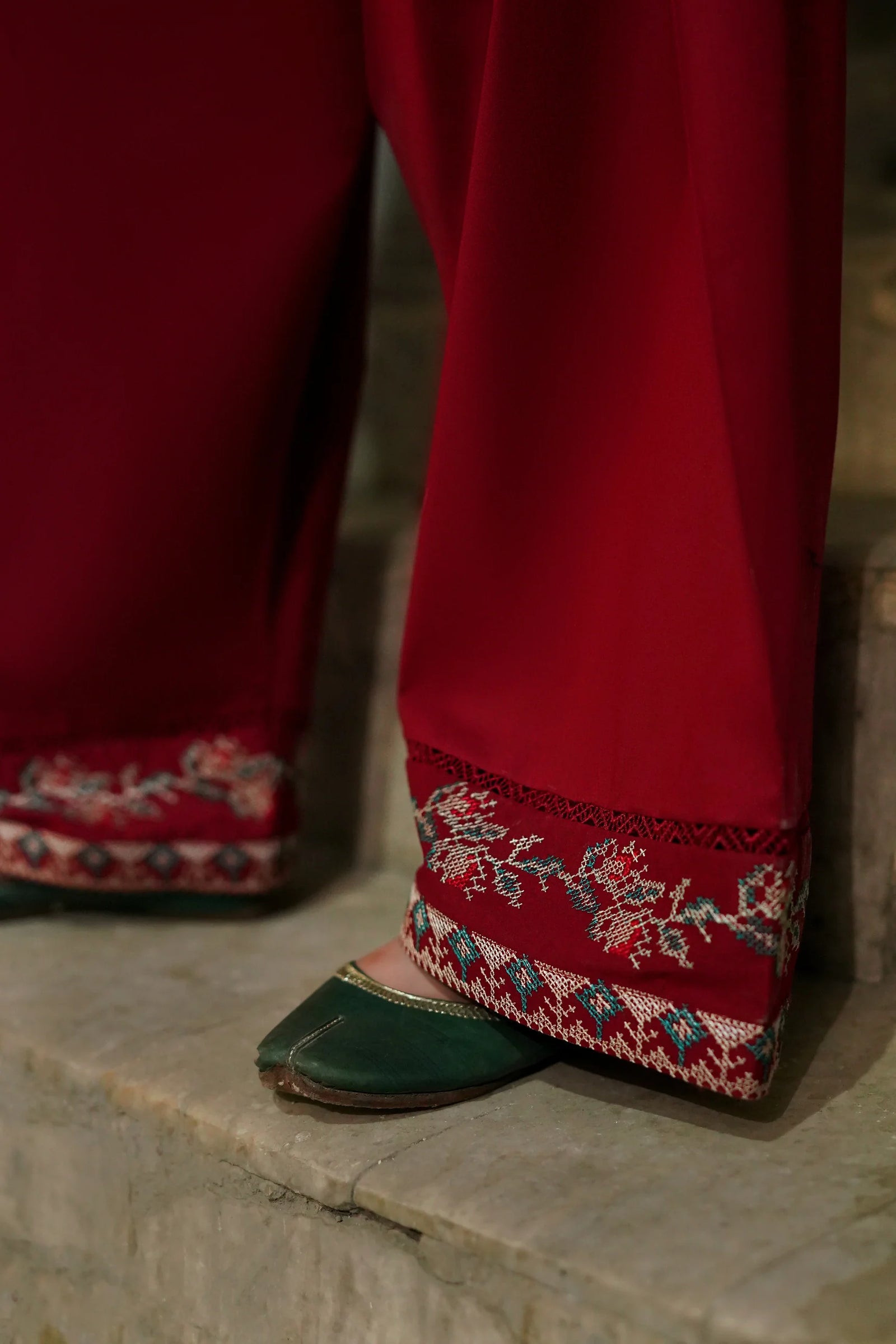 Grace S1254-Embroidered 2pc Lawn Dress