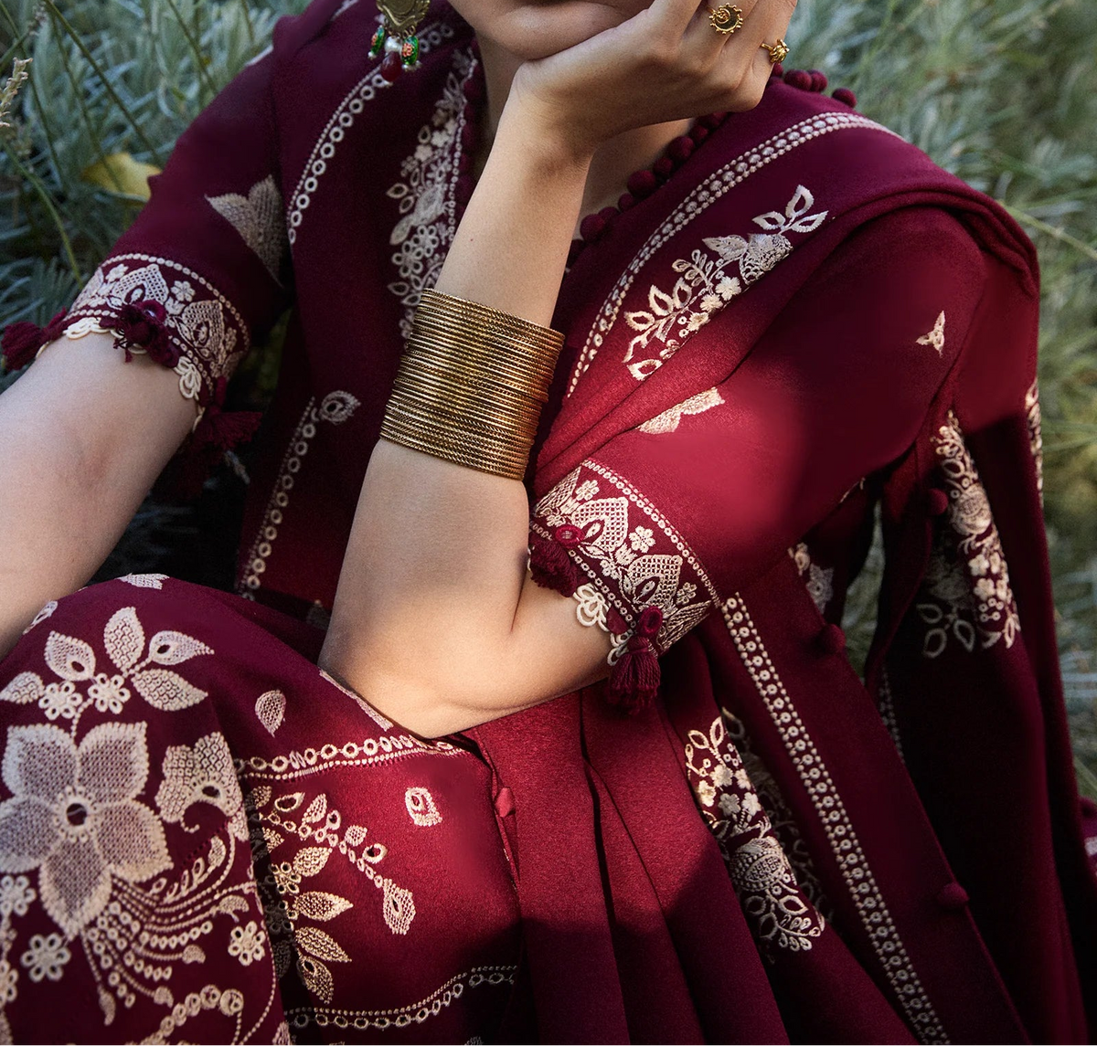 Grace S1431 - Embroidered 3pc CHIKANKARI Lawn Dress With Embroidered Lawn Dupatta.