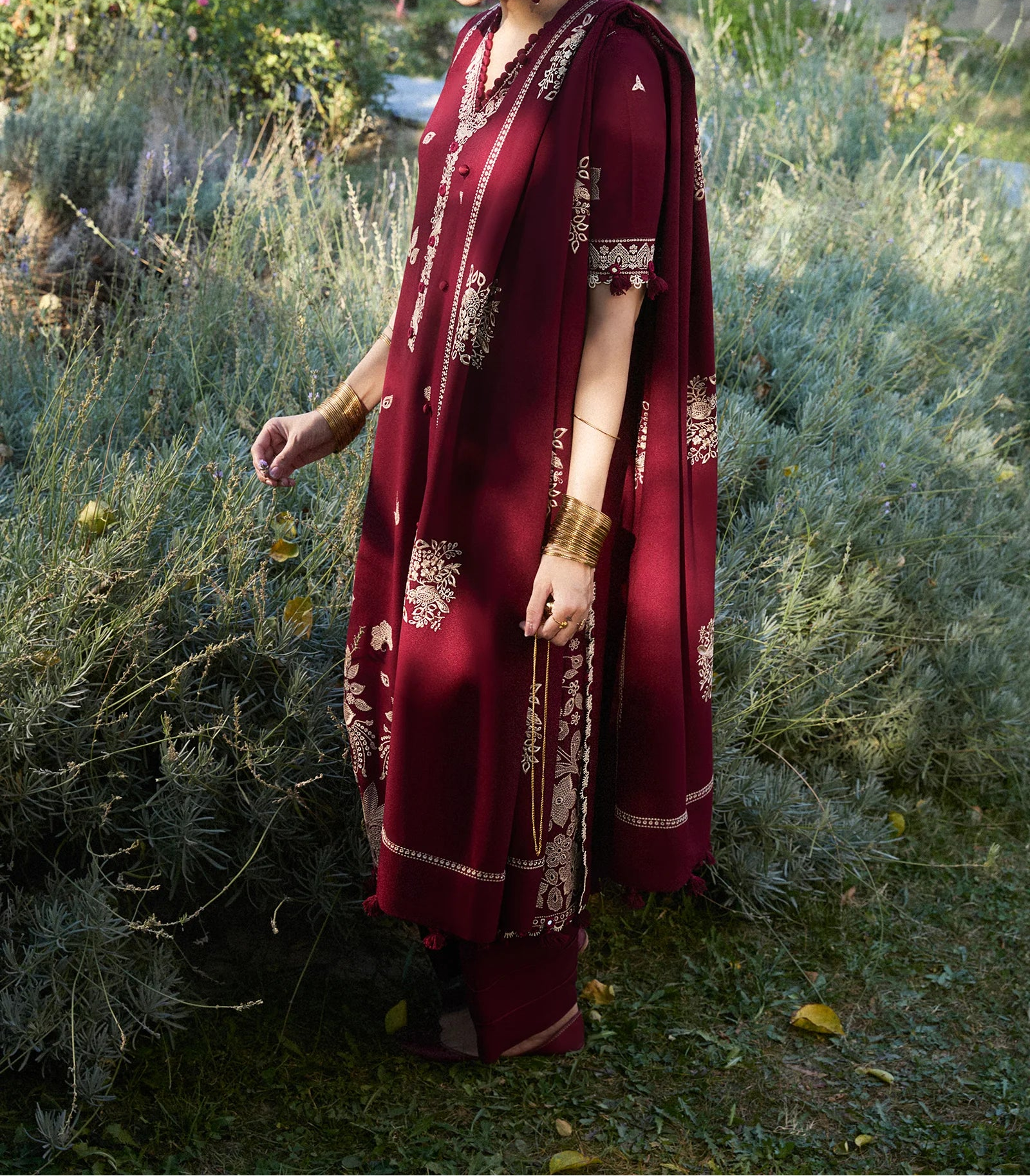Grace S1431 - Embroidered 3pc CHIKANKARI Lawn Dress With Embroidered Lawn Dupatta.
