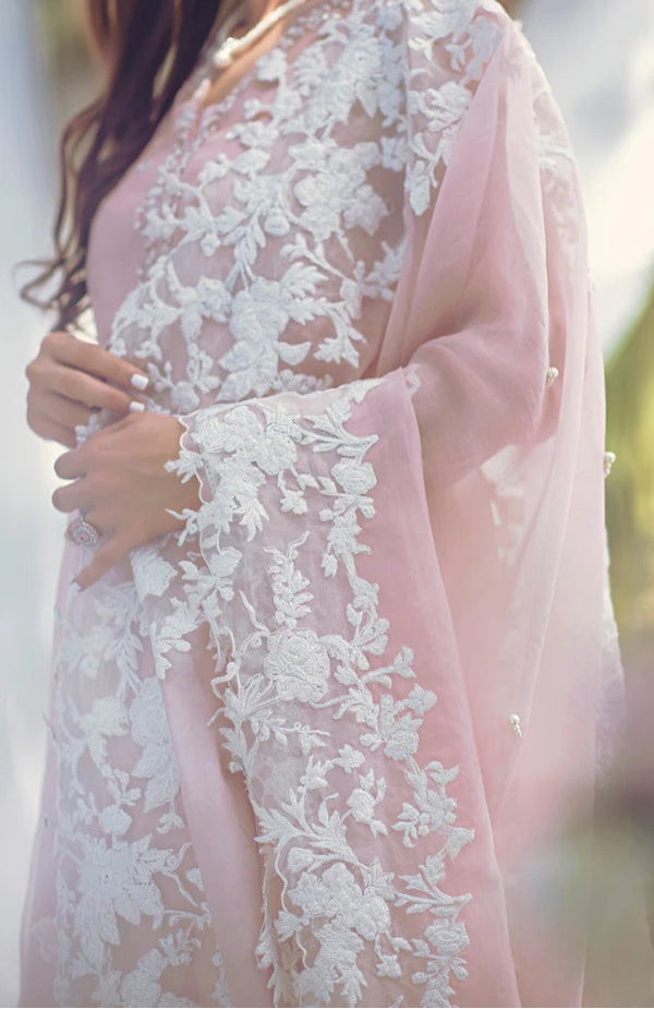 Grace S1264-Embroidered 3pc Lawn Dress With Embroidered Organza Dupatta.