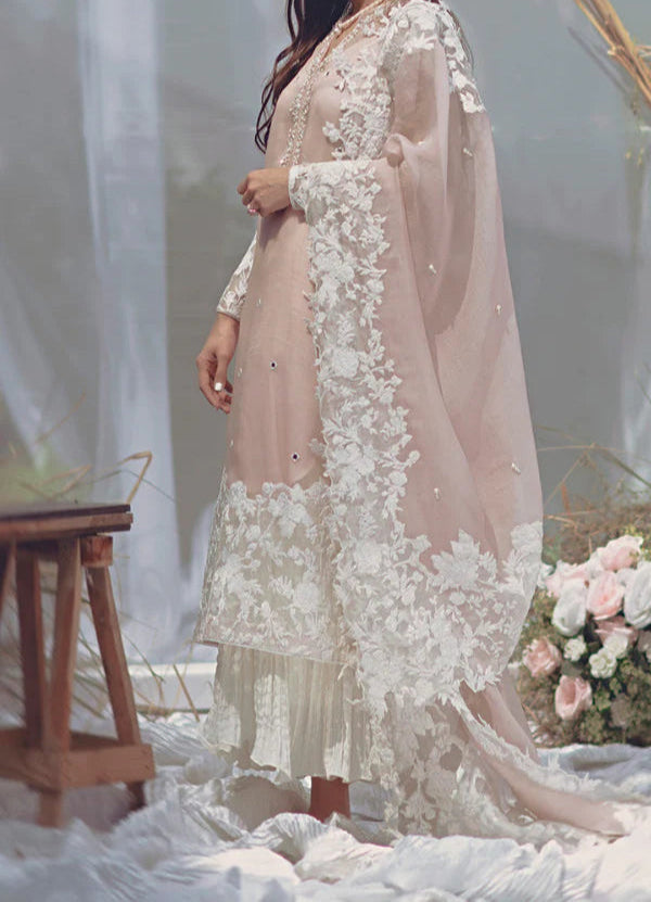 Grace S1264-Embroidered 3pc Lawn Dress With Embroidered Organza Dupatta.