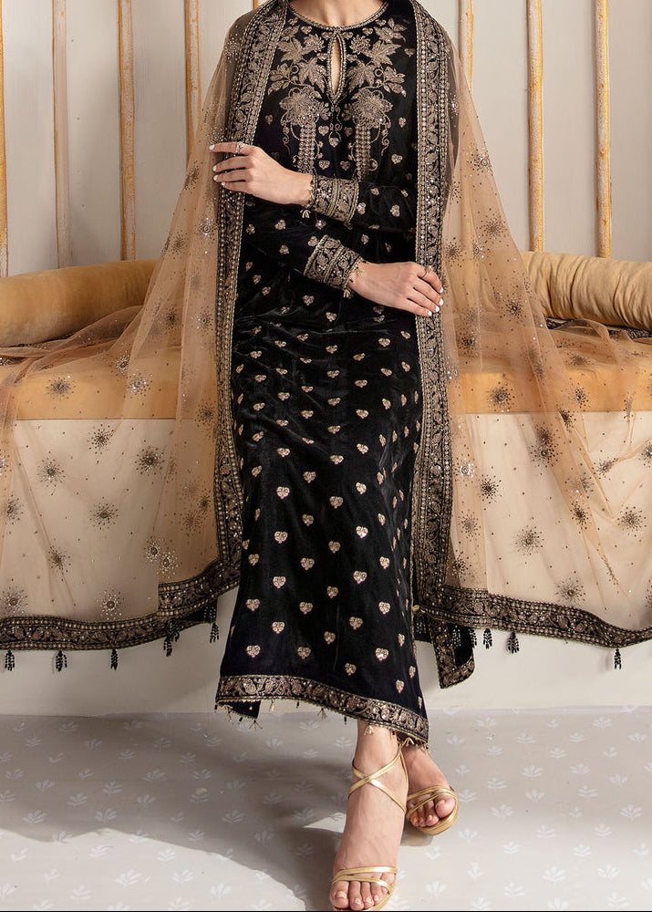 Grace W912-Embroidered 3pc Velvet Dress Dress With Embroidered Organza Dupatta.