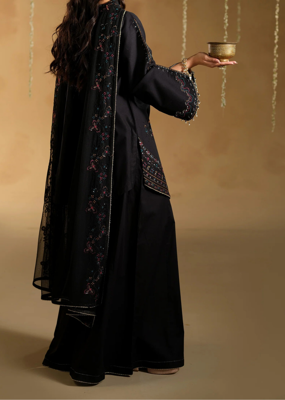 Grace S1513 - Embroidered 3pc Lawn Dress With Embroidered Khadi Net Dupatta.