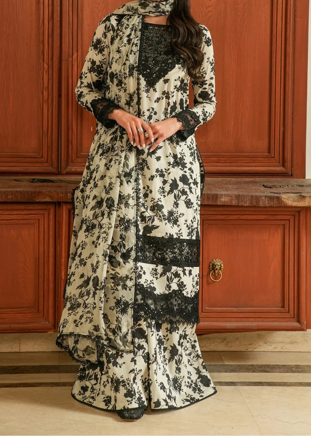 Grace S1301 - Printed & Embroidered 3pc Lawn Dress With Embroidered Chiffon Dupatta.