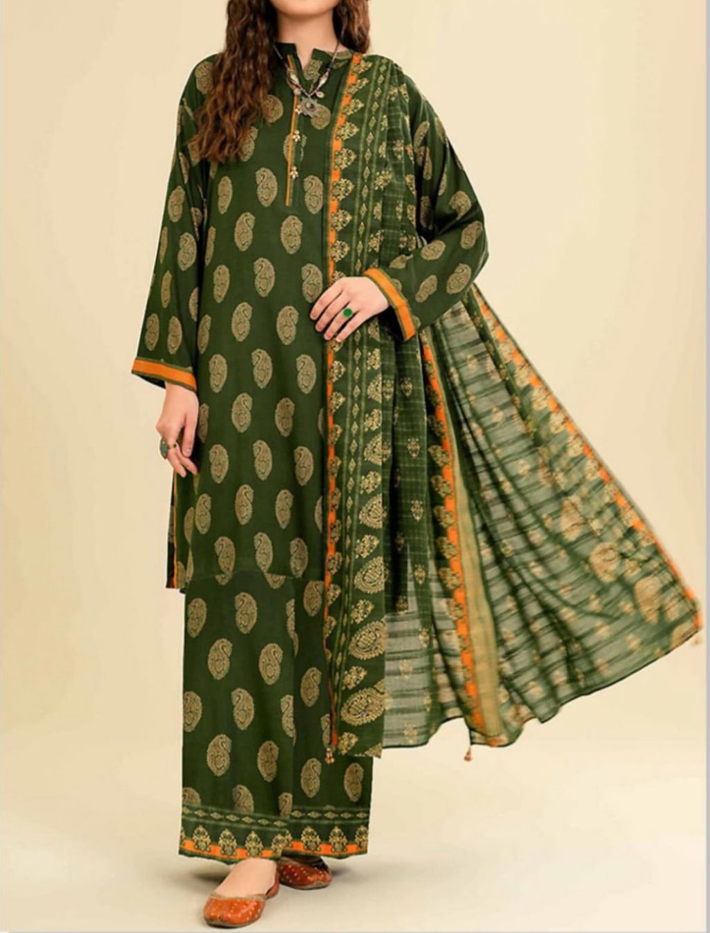 Grace W221-Printed 3pc khaddar dress With Printed khaddar shwal.