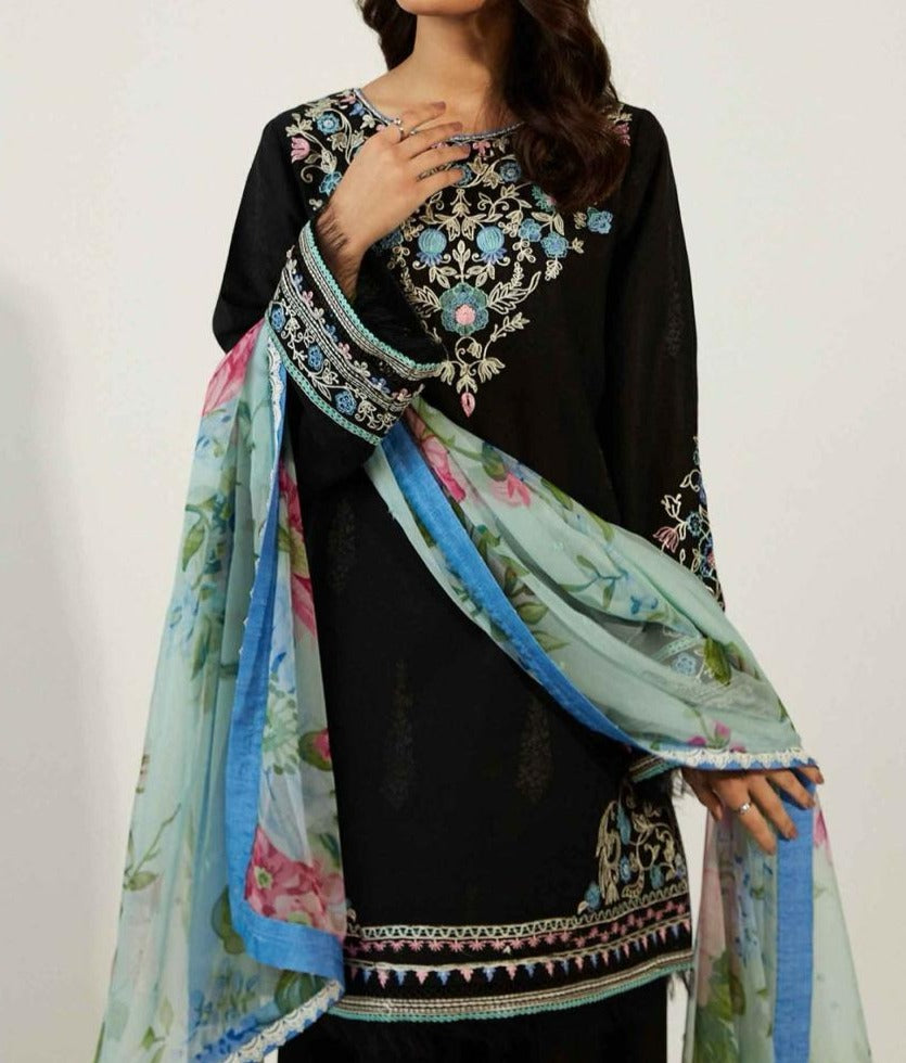 Grace S650-Embroidered 3pc lawn dress with Printed munar dupatta.