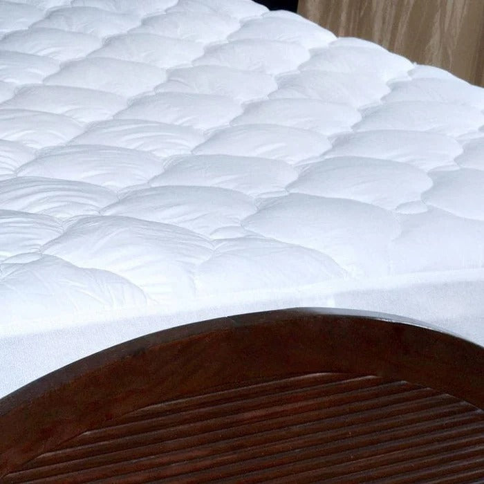 Quilted Waterproof Mattress Protector white