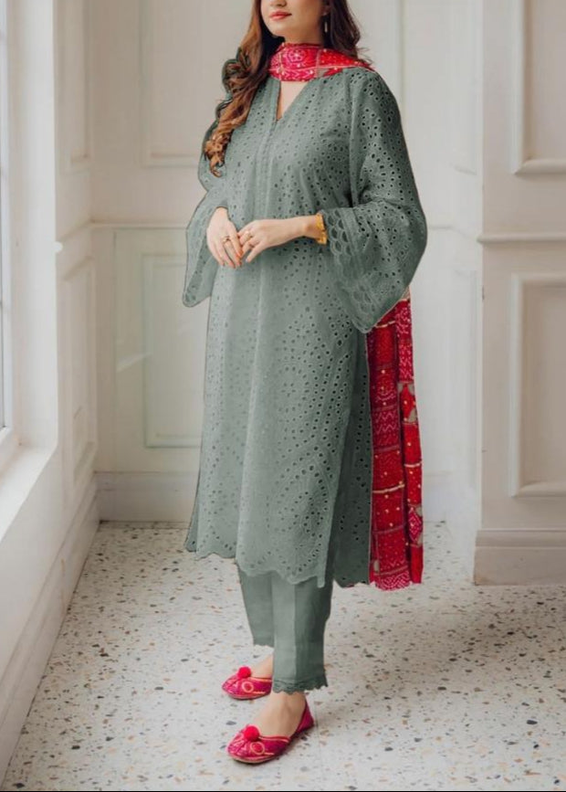 Grace S1078 Embroidered 3PC CHIKANKARI Lawn Dress With Printed Munar Dupatta.