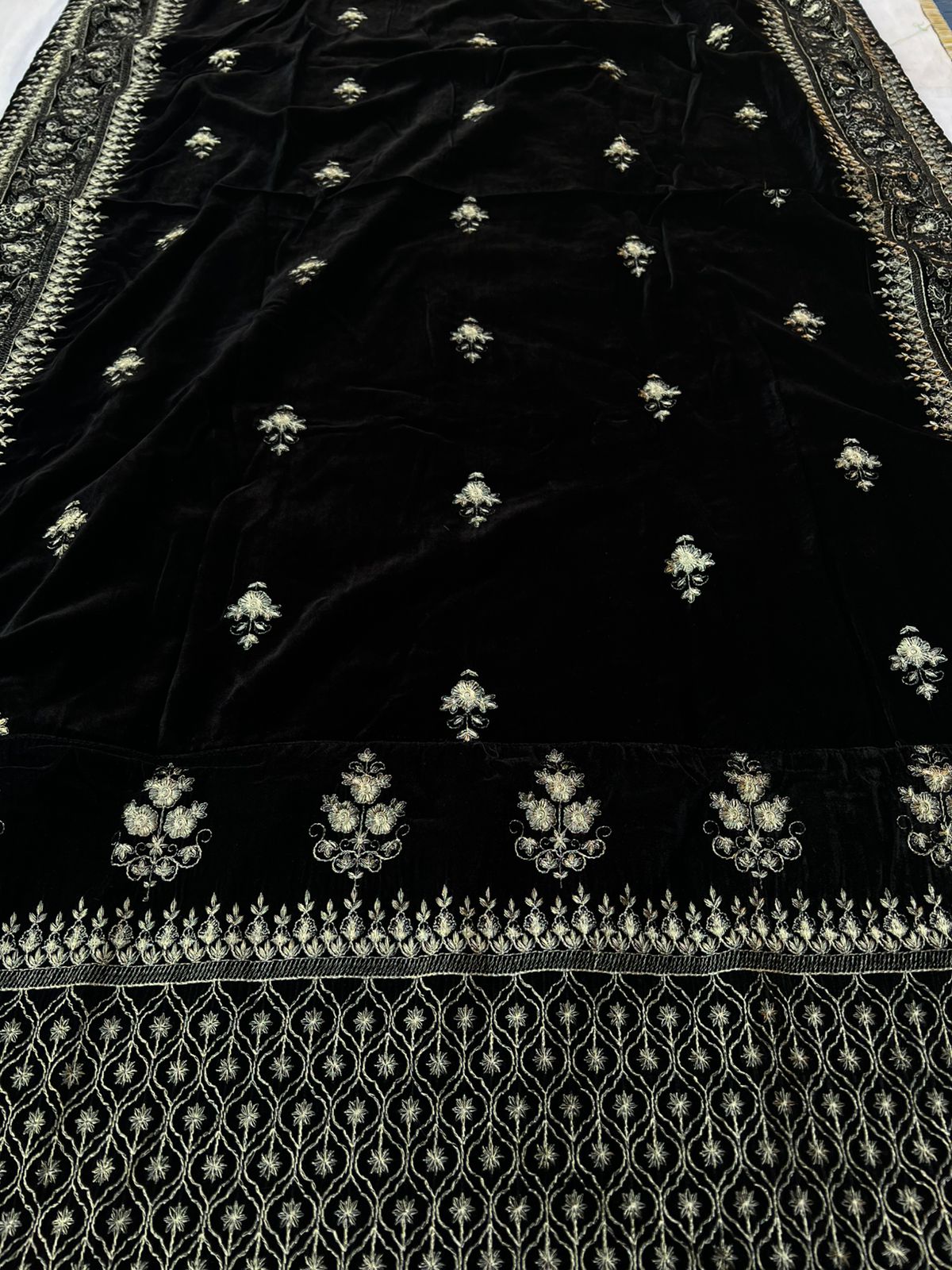 Sarinnah Premium D85-Embroided Fine quality Velvet shawl.