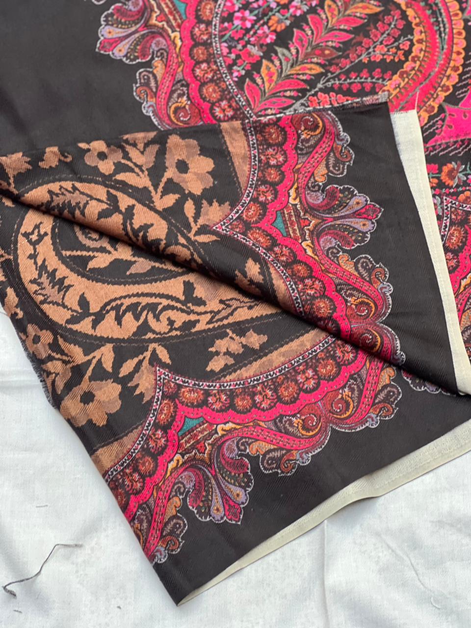 001-Printed Pashmina Shawl.