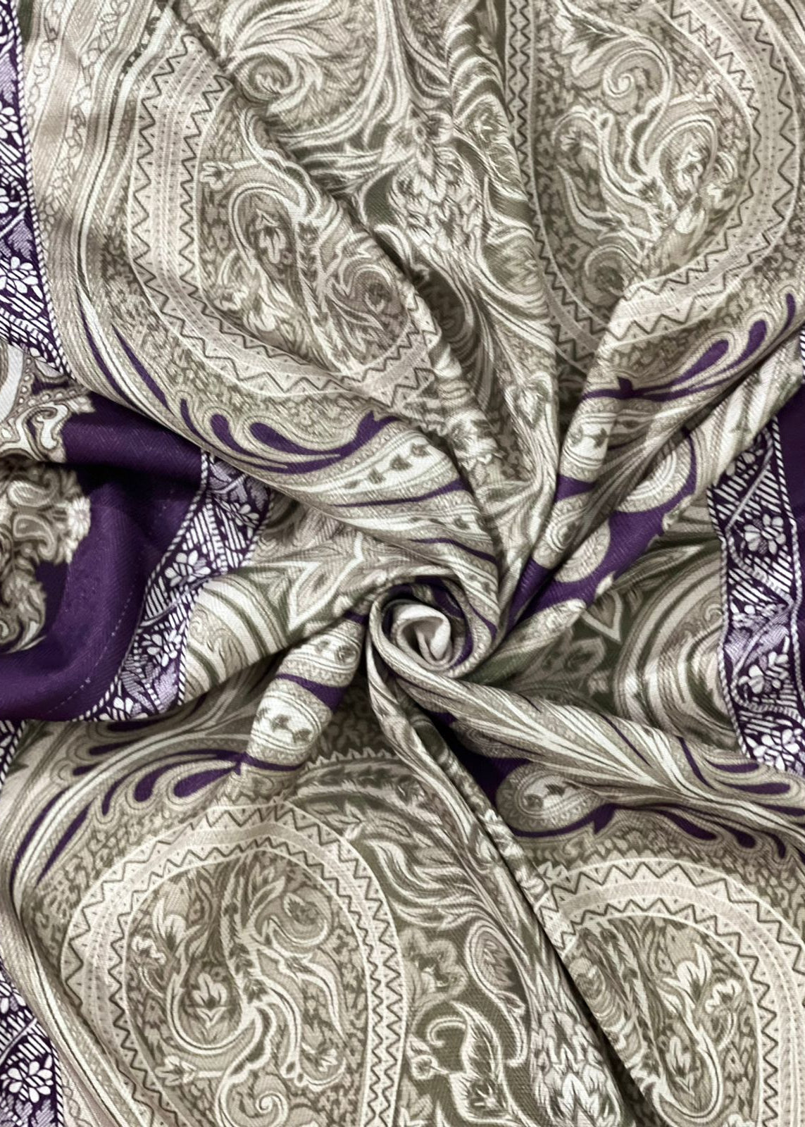 002-Printed Pashmina Shawl.