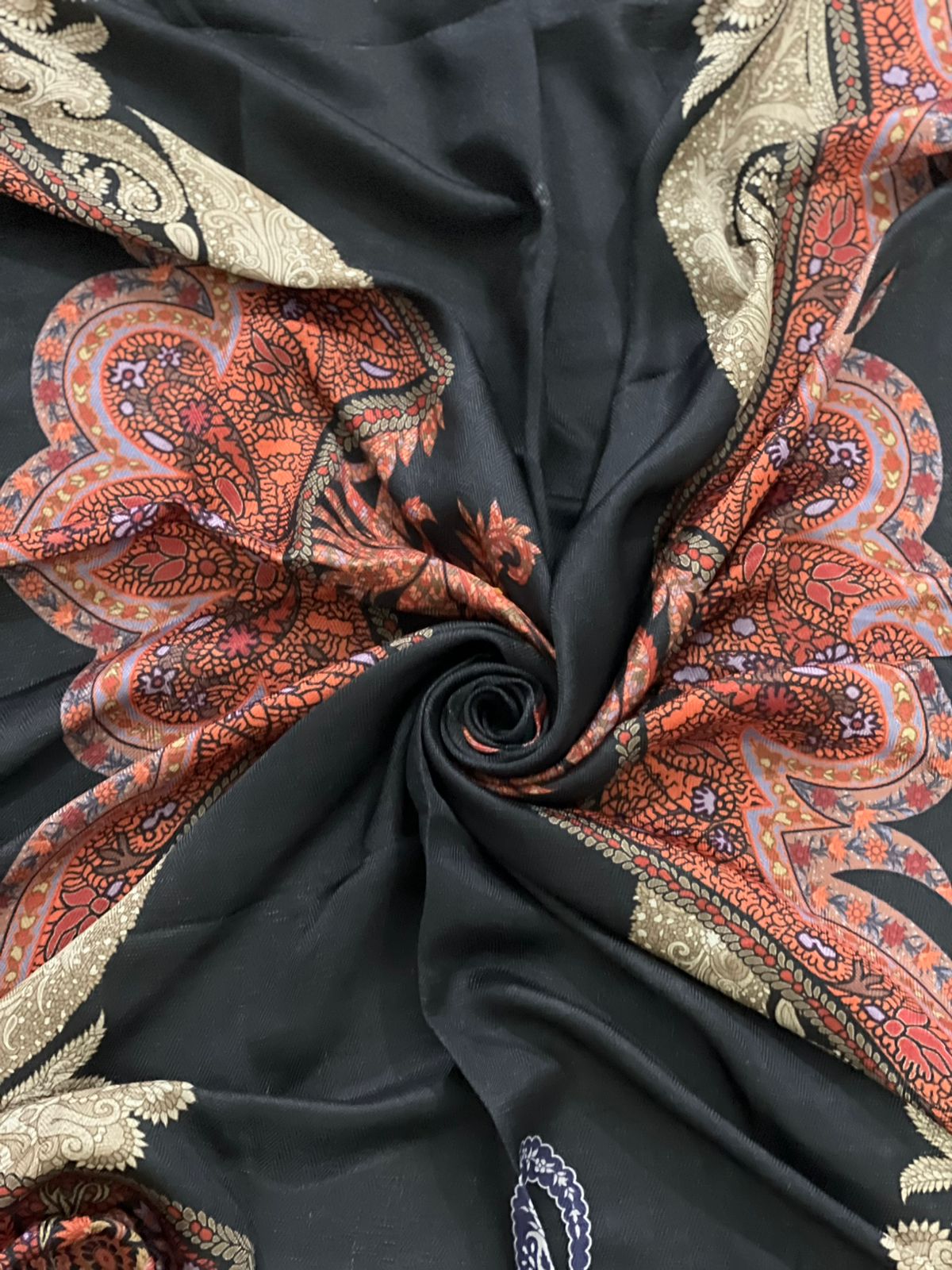 003-Printed Pashmina Shawl.