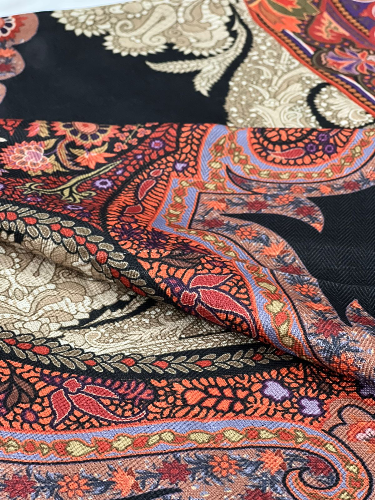 003-Printed Pashmina Shawl.