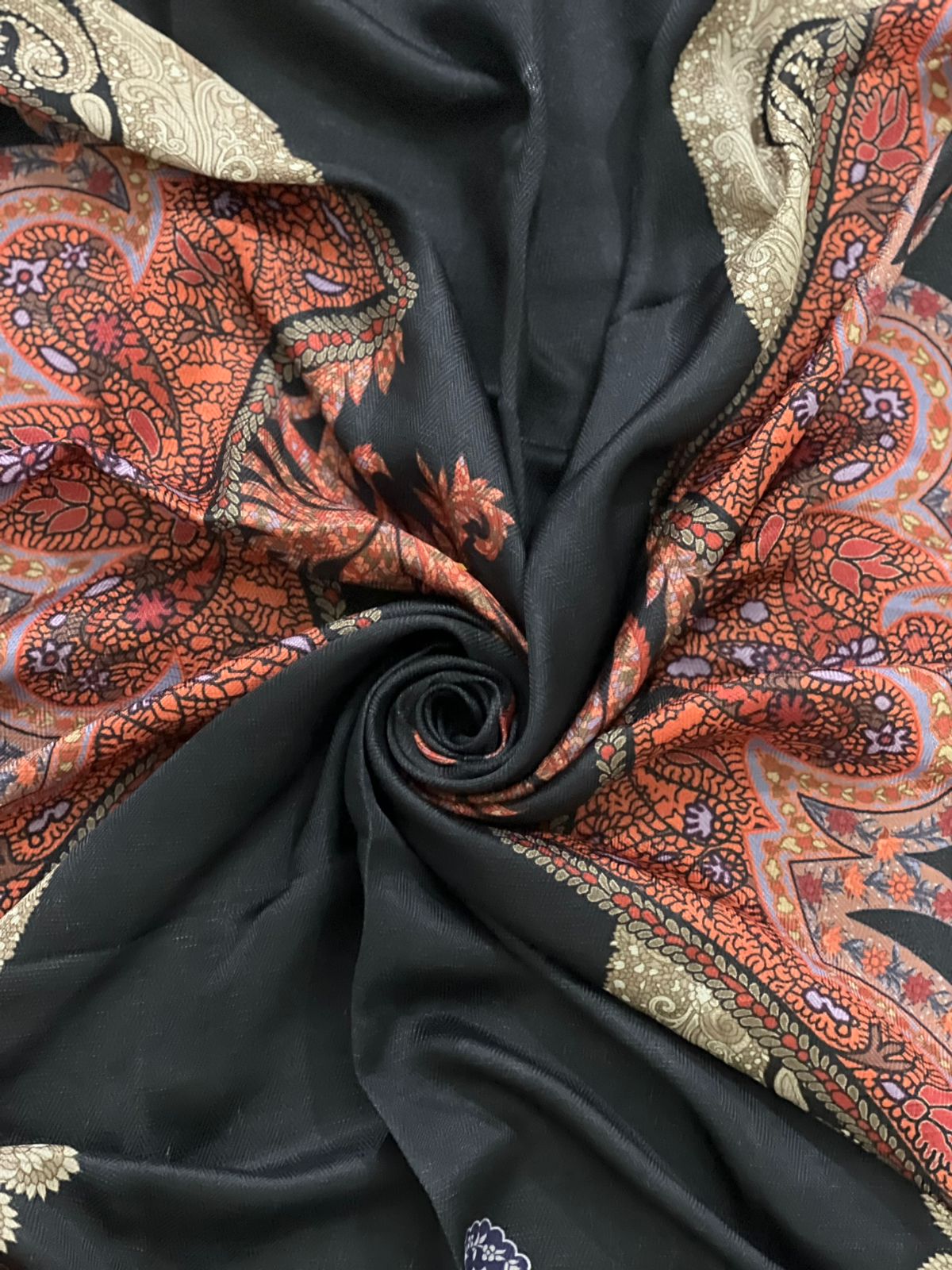 003-Printed Pashmina Shawl.