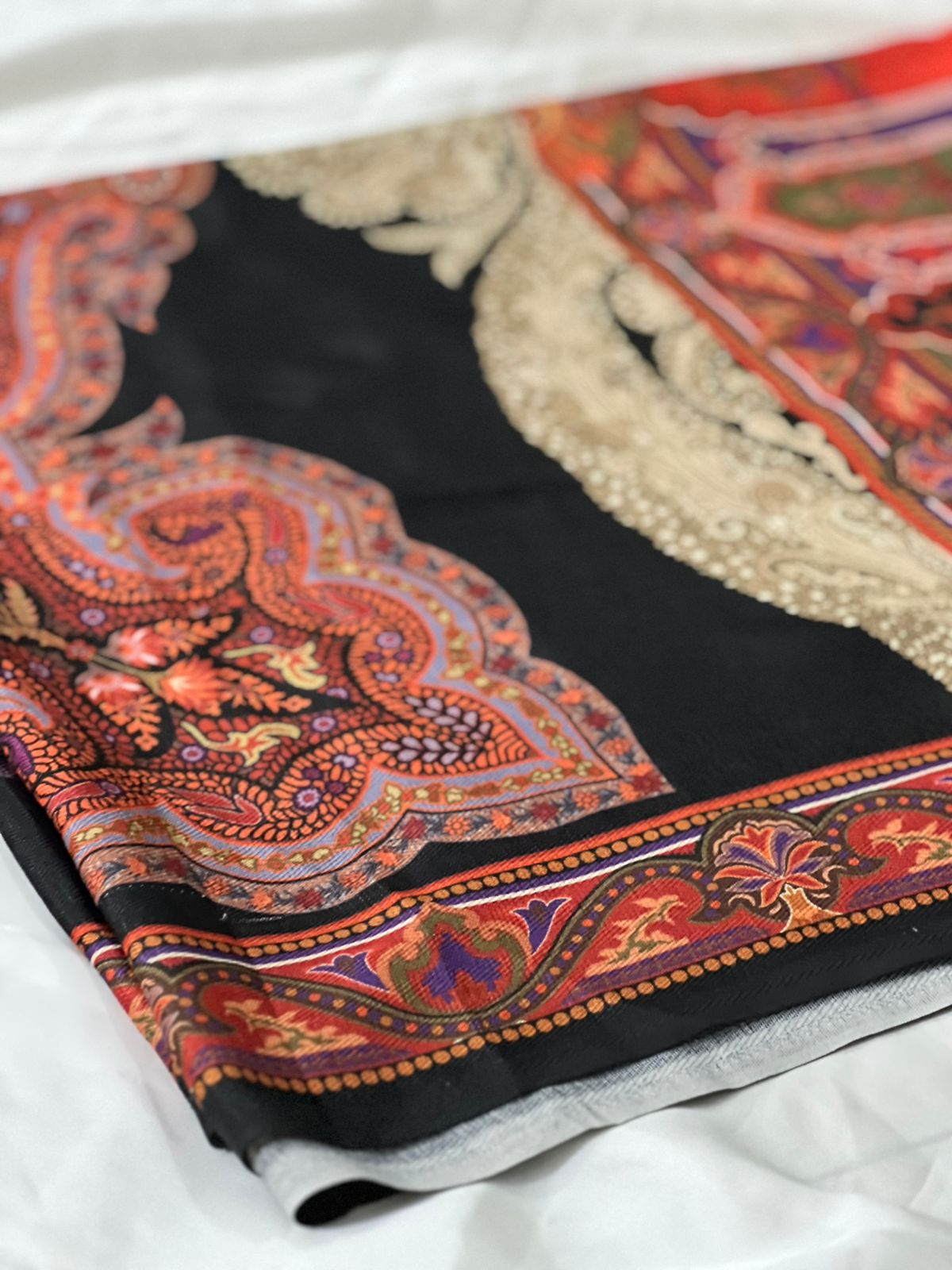 003-Printed Pashmina Shawl.