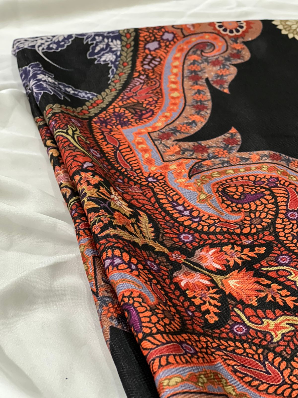 003-Printed Pashmina Shawl.