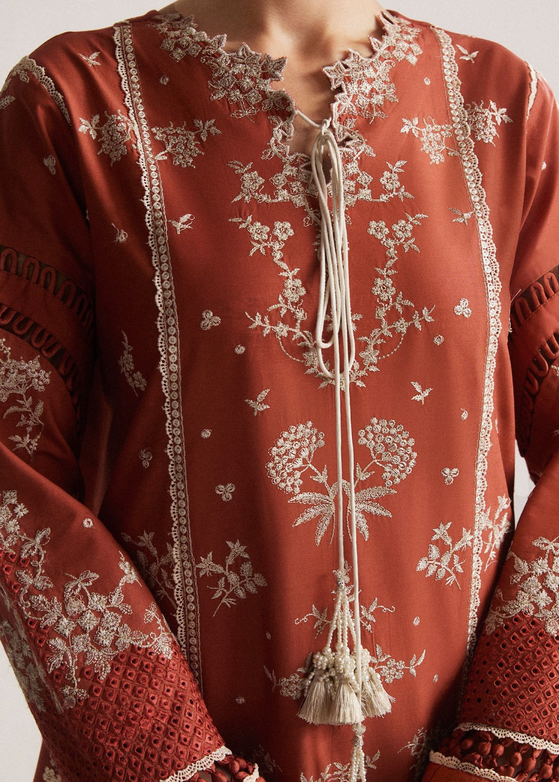 Grace S1330-Embroidered 3pc Lawn Dress With Printed Lawn Dupatta.