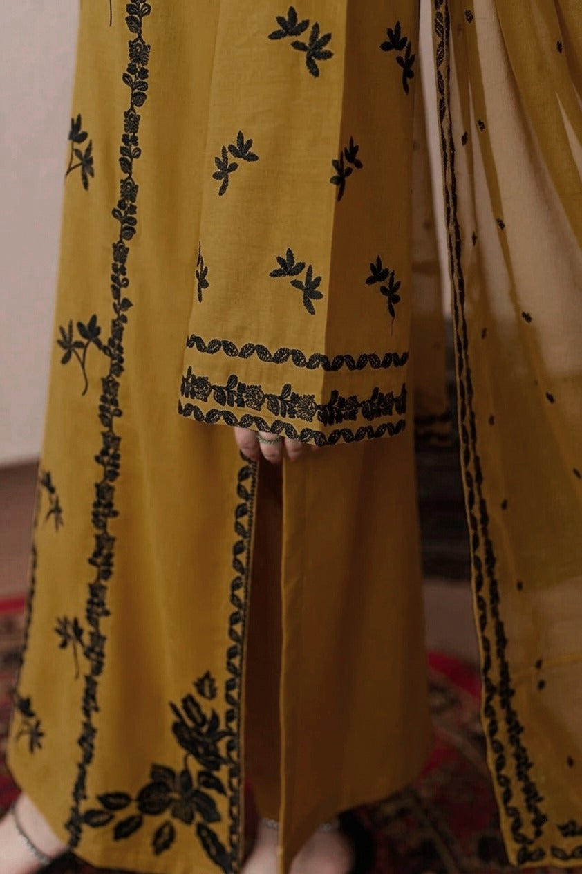 Grace S1461-Embroidered 3pc Lawn Dress With Embroidered Chiffon Dupatta.