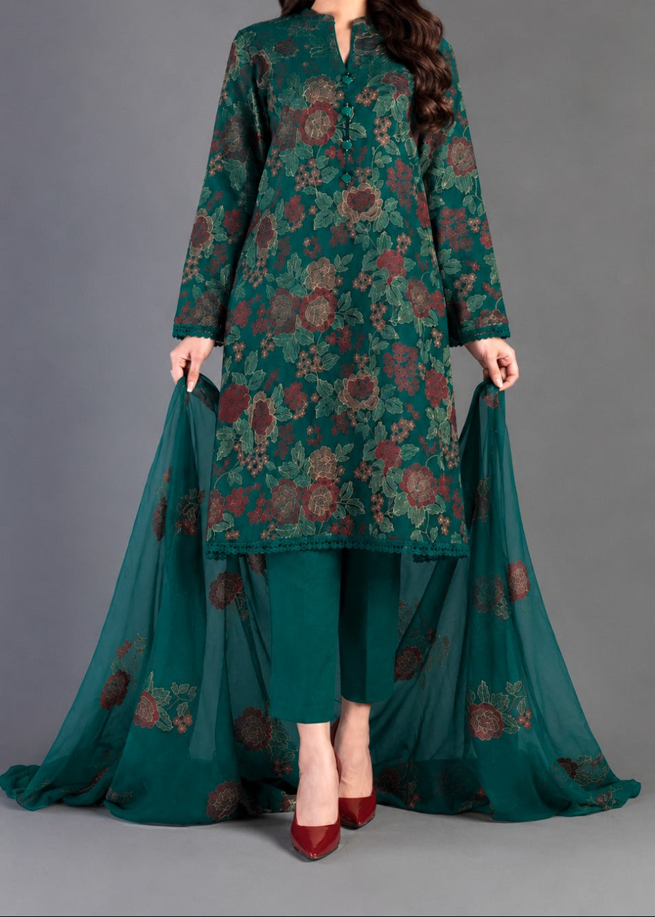 Grace S1540 - Embroidered 3pc Lawn Dress With Embroidered Chiffon Dupatta.