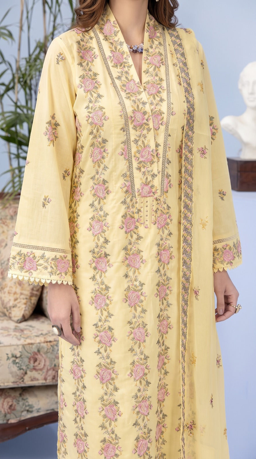 Grace S1551 - Embroidered 3pc Lawn Dress With Embroidered Chiffon Dupatta.