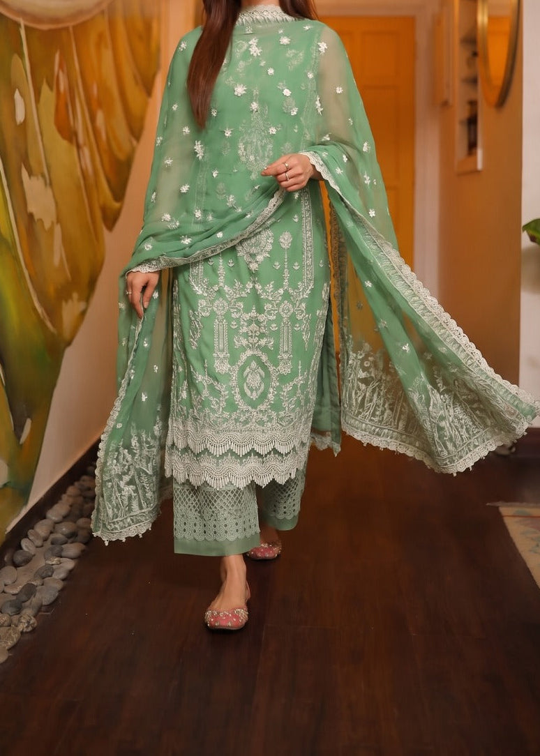 Grace S1555-Embroidered 3pc Lawn Dress With Embroidered Organza Dupatta.